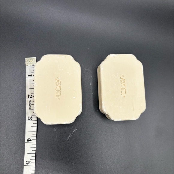 Vintage Avon 1977 Winter Frolics Soap Christmas's Victorian Children at Play‎ - Picture 4 of 4